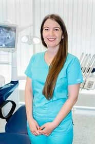 Dr. Emese Pap